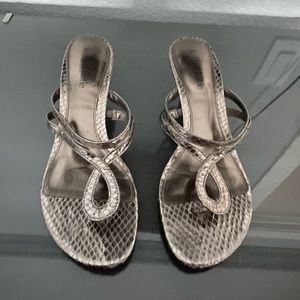 Kelly & Katie Gold sandals